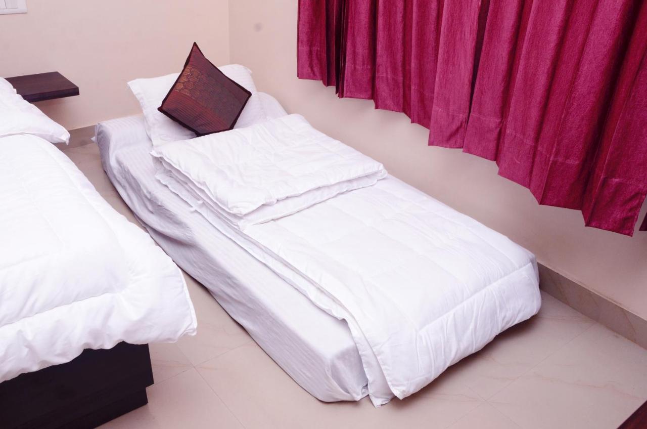 Hotel Golden Sunrise inn Amritsar Buitenkant foto